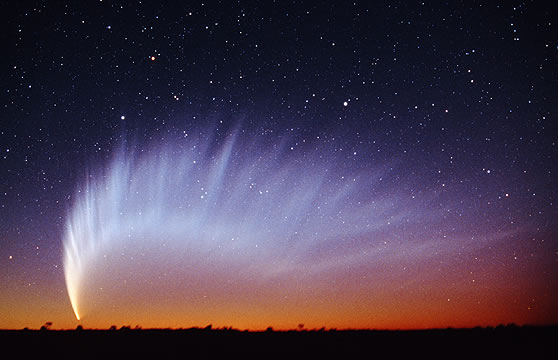 Comet MacNaught